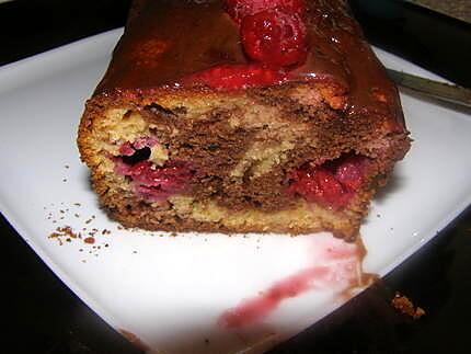 recette cake marbré chocolat framboises