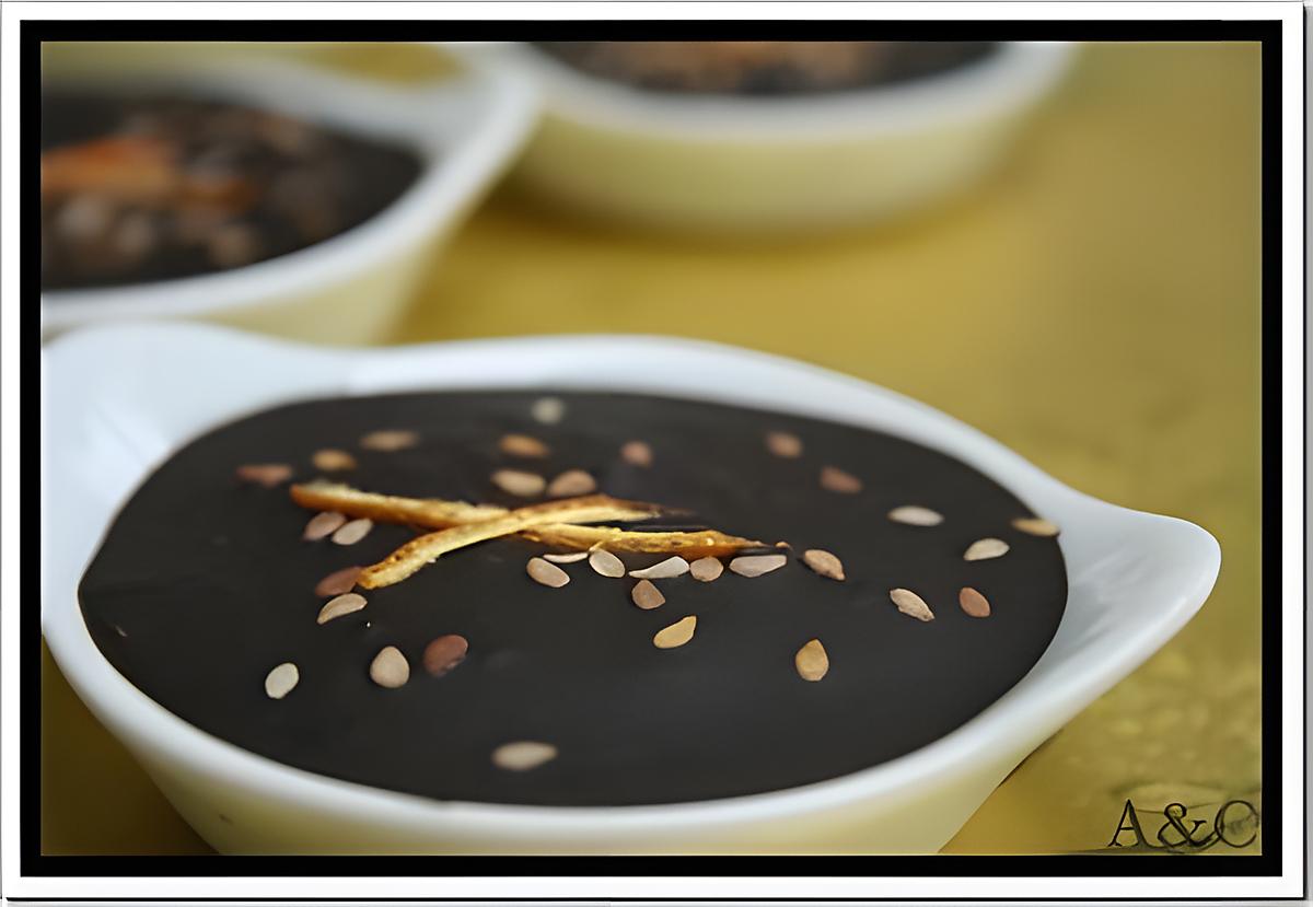 recette ** Mignardises pour accompagner le café : crème d' orange en croûte de chocolat aux graines de sésame  **