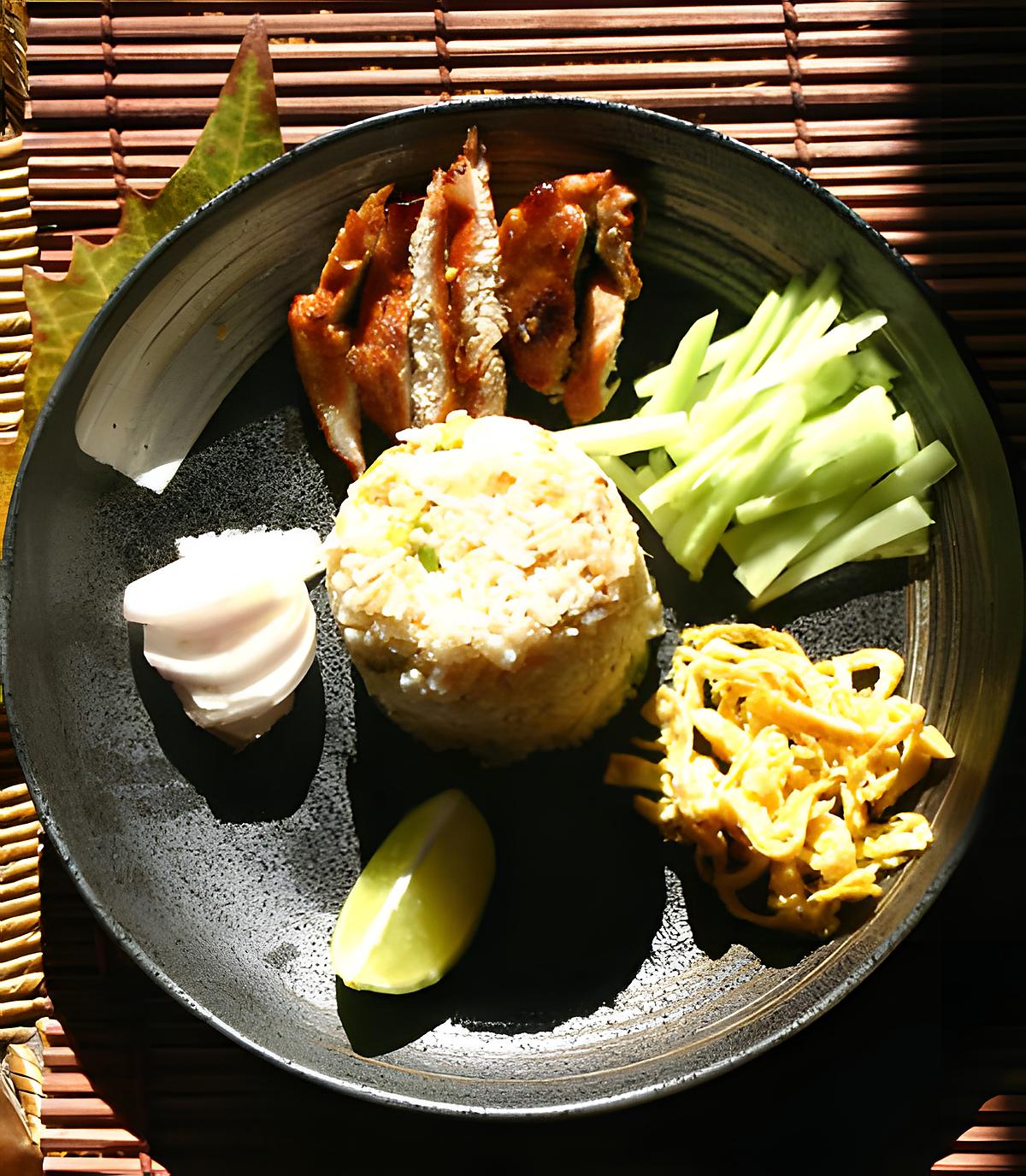 recette Riz frit thaï à la pâte de crevettes et porc caramélisé