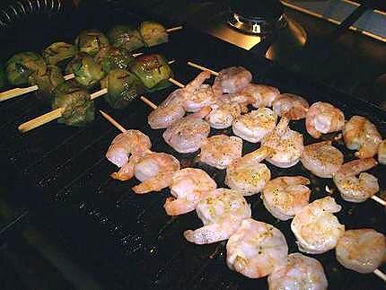 recette Brochettes de crevettes et artichauts à l’huile de truffe - au grill ou à la  plancha -