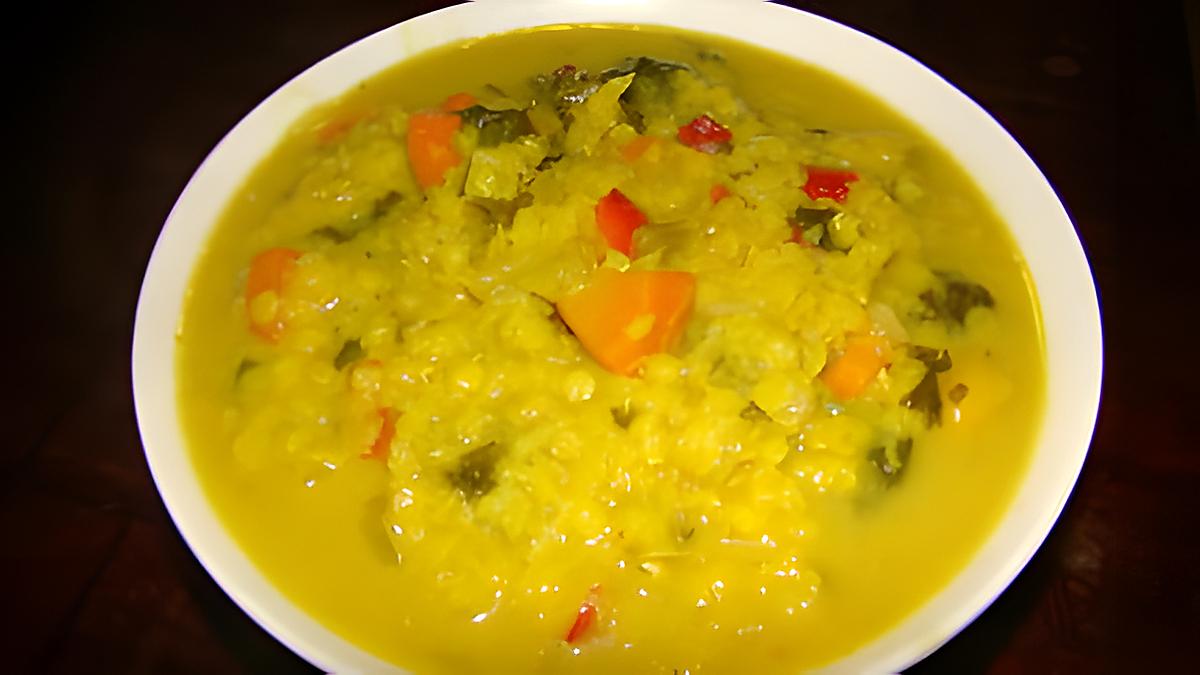 recette Soupe de lentilles corail au curry et aux bettes