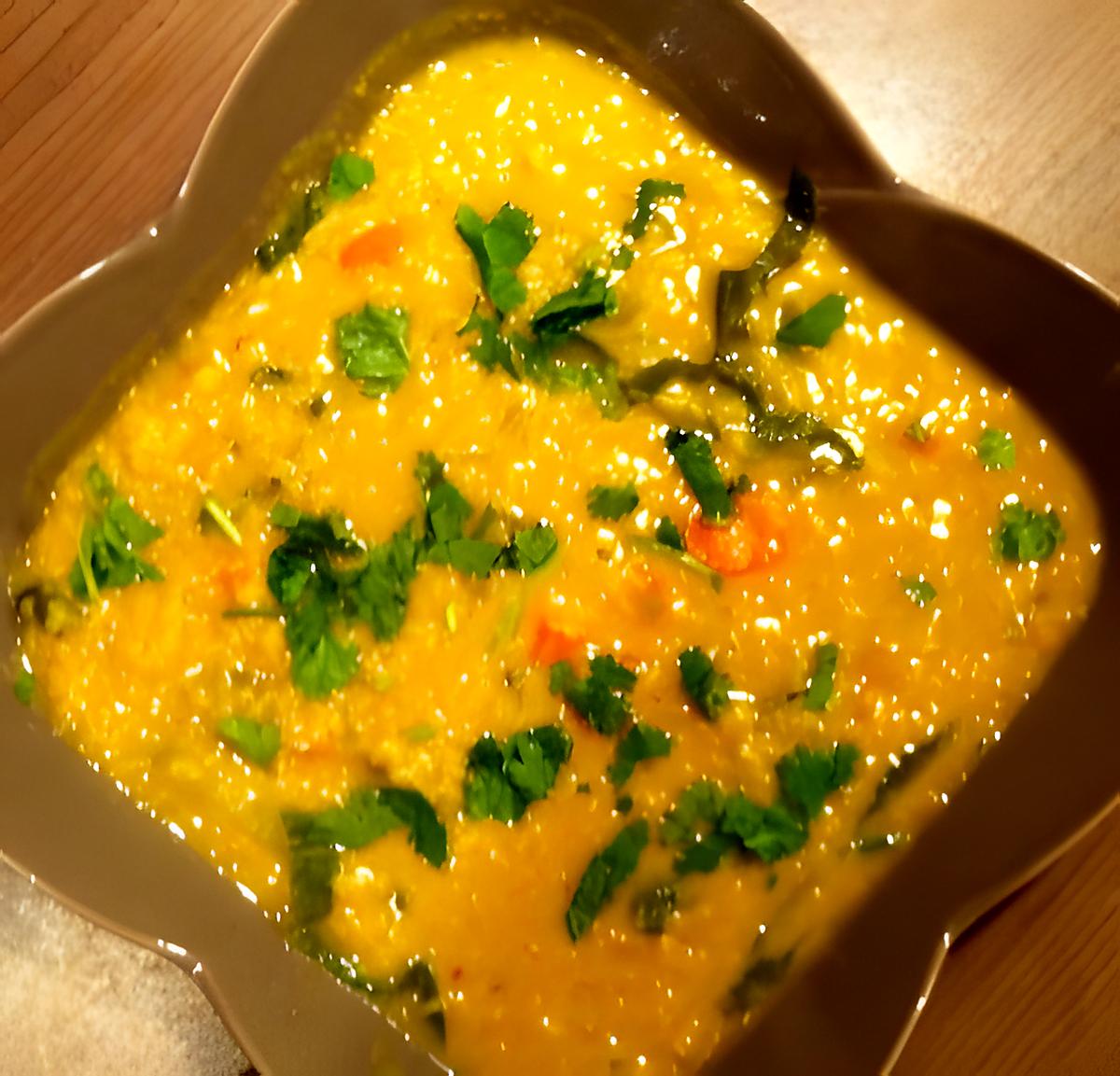 recette Soupe de lentilles corail au curry et aux bettes de Félicia