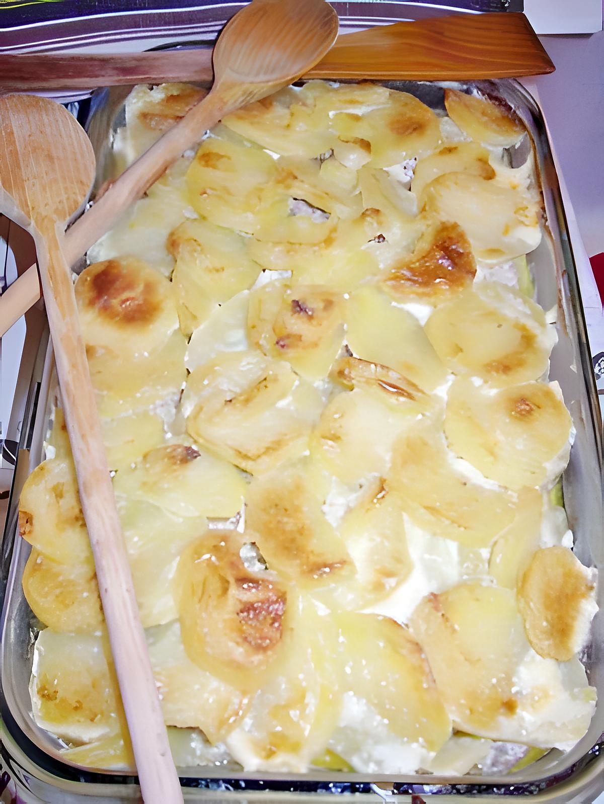 recette Gratin de pommes de terres à la viande haché crémeux et 4 épices