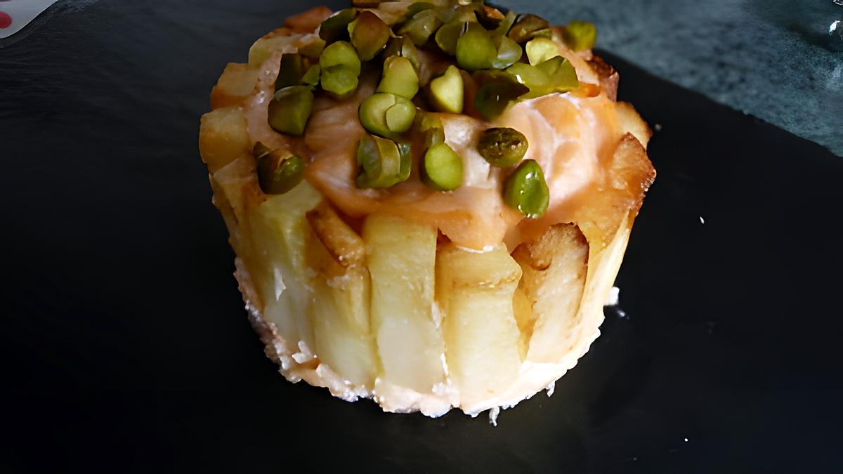 recette Charlotte de pommes de terre-saumon , coeur coulant comté