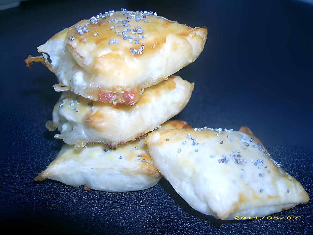 recette petits feuilletés pomme et roquefort, graines de pavot