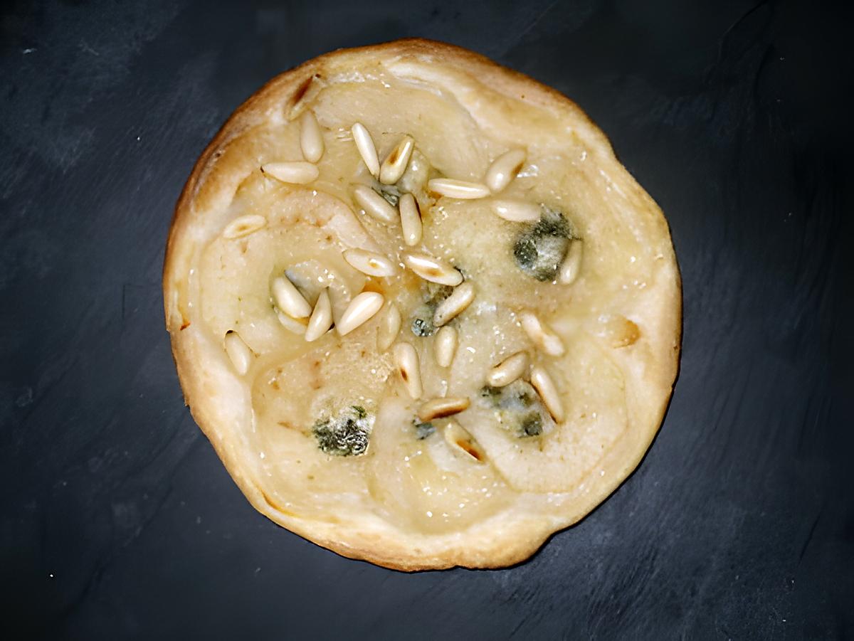 recette Tarte fine poire bleu et pignon