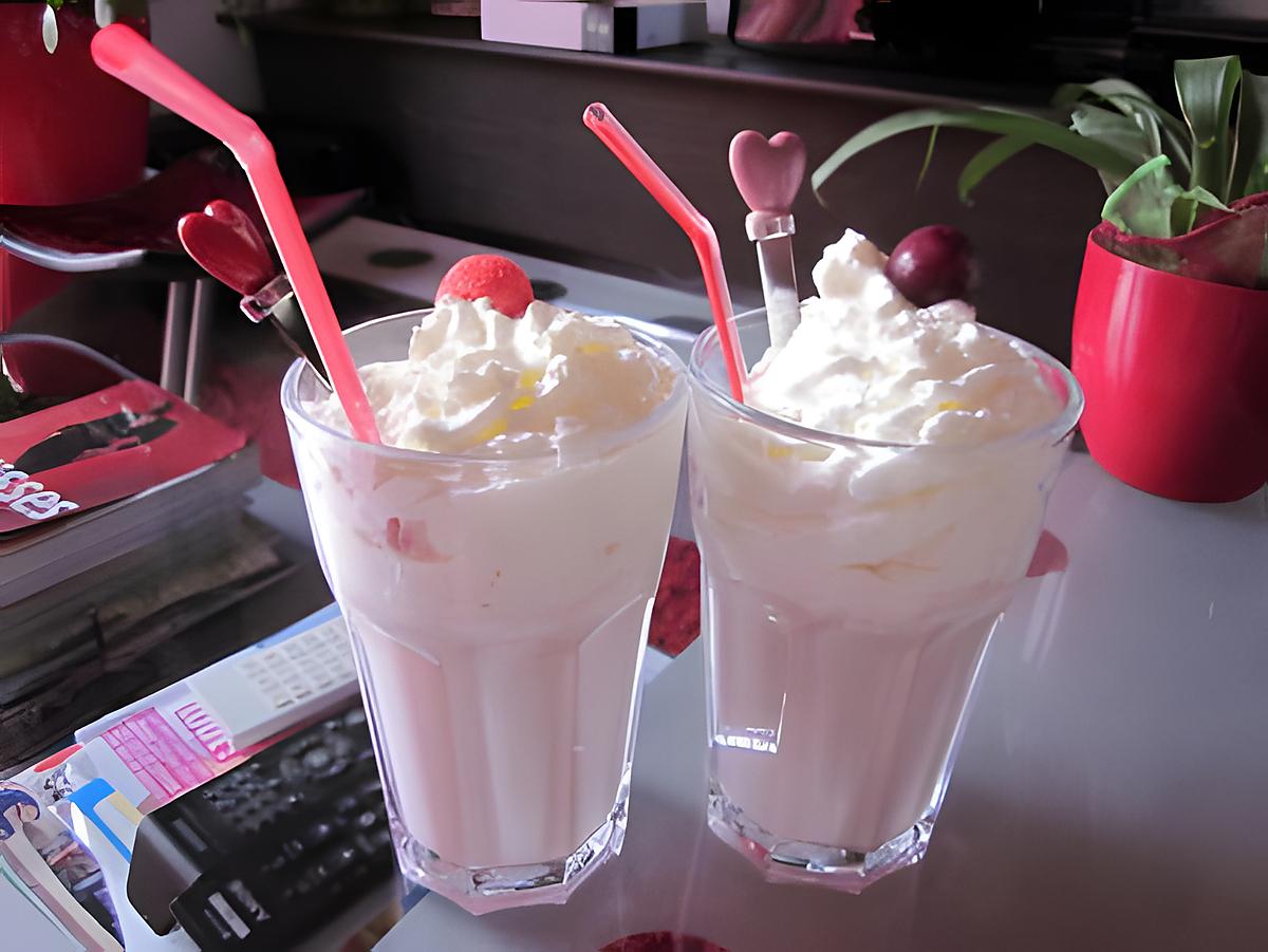 recette LAIT A LA FRAISE (gouter pour mes filles) ULTRA RAPIDE