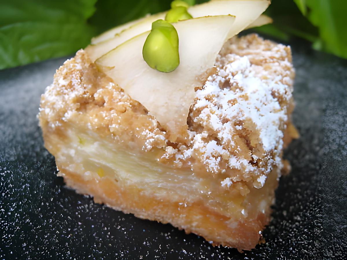 recette Tarte à la poire-chocolat blanc et son crumble au beurre de cacahuète