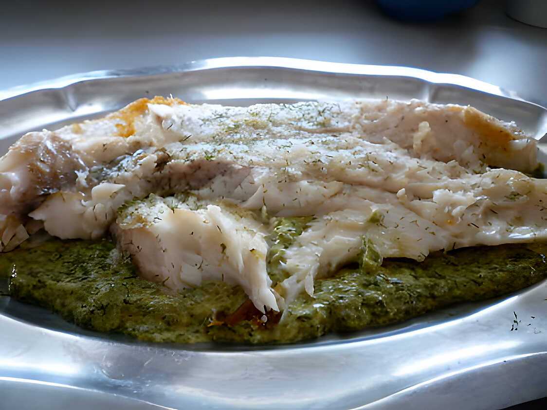 Filet de perche sur une mousseline d'oseille