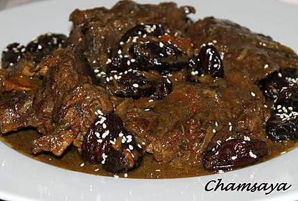 recette Tajine de boeuf aux pruneaux et graines de sésame