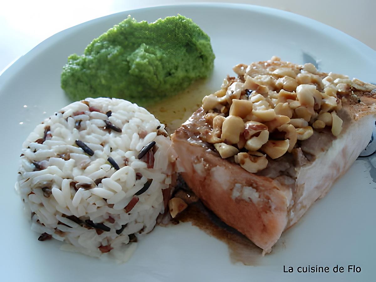 recette saumon à l'unilatérale, noisettes grillées et vinaigre balsamique