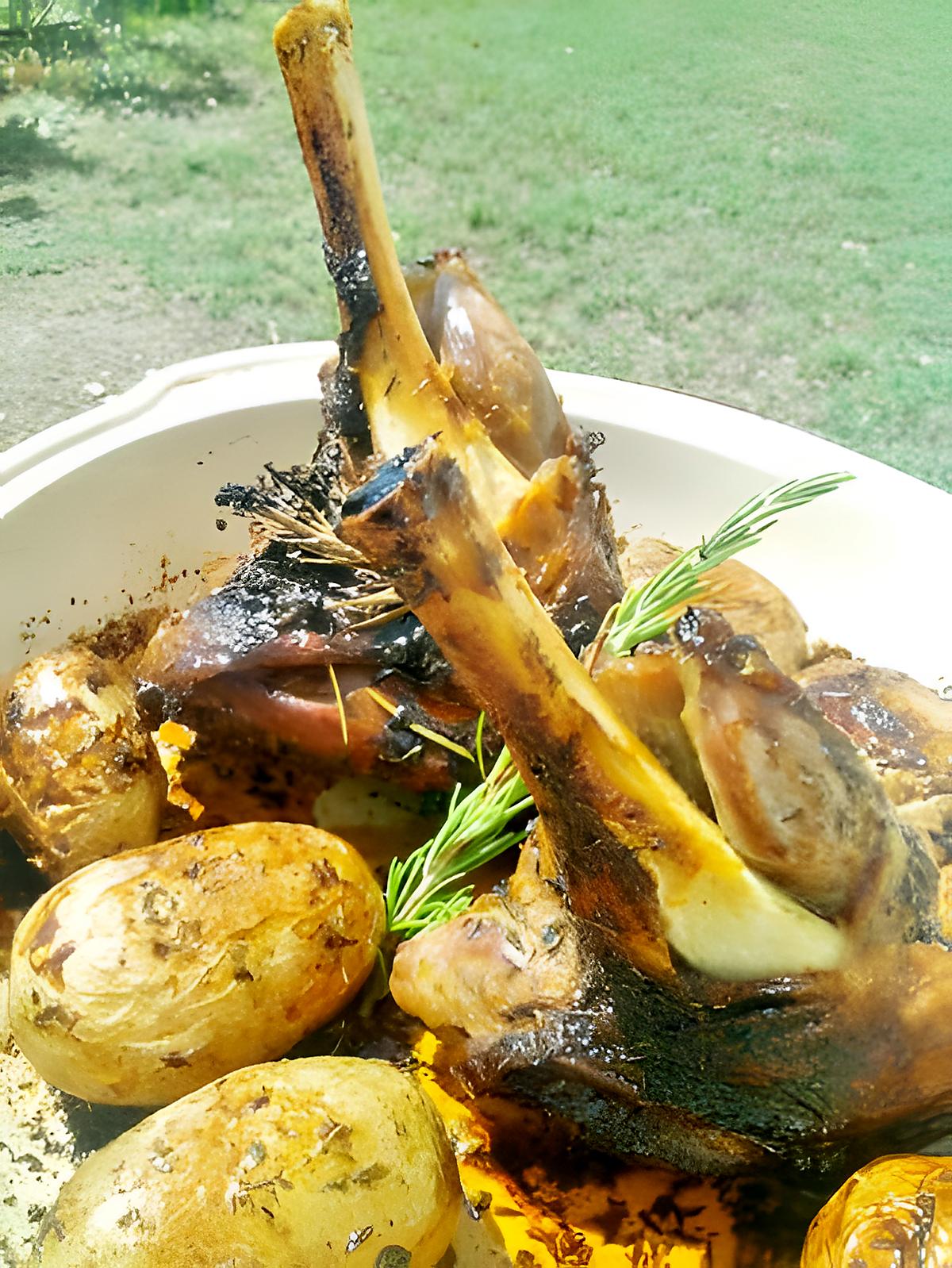 recette Souris d'agneau et ses pommes de terre confites aux epices à l'huile d'olive, miel et thym...  au four