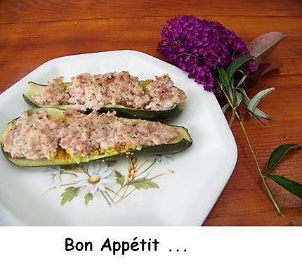 recette Courgettes farcies au jambon ,boursin et couscous parfumé