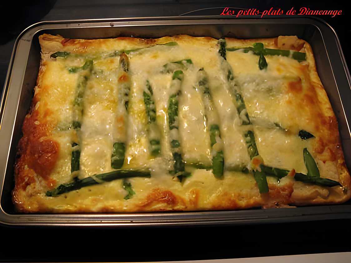 Recette de Tarte feuilletée aux asperges et fromage