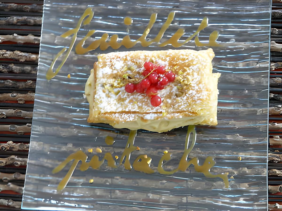 recette feuilleté pistache groseille