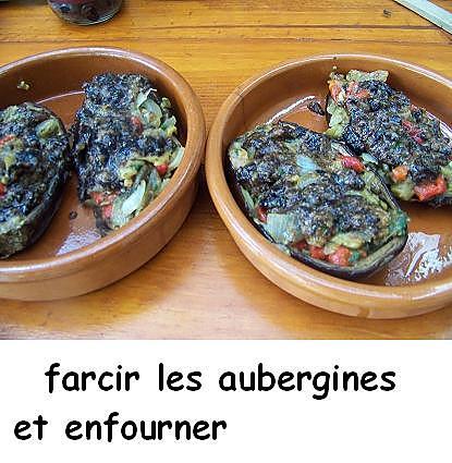 recette Aubergines  farcies au poivron rouge et  olives noires