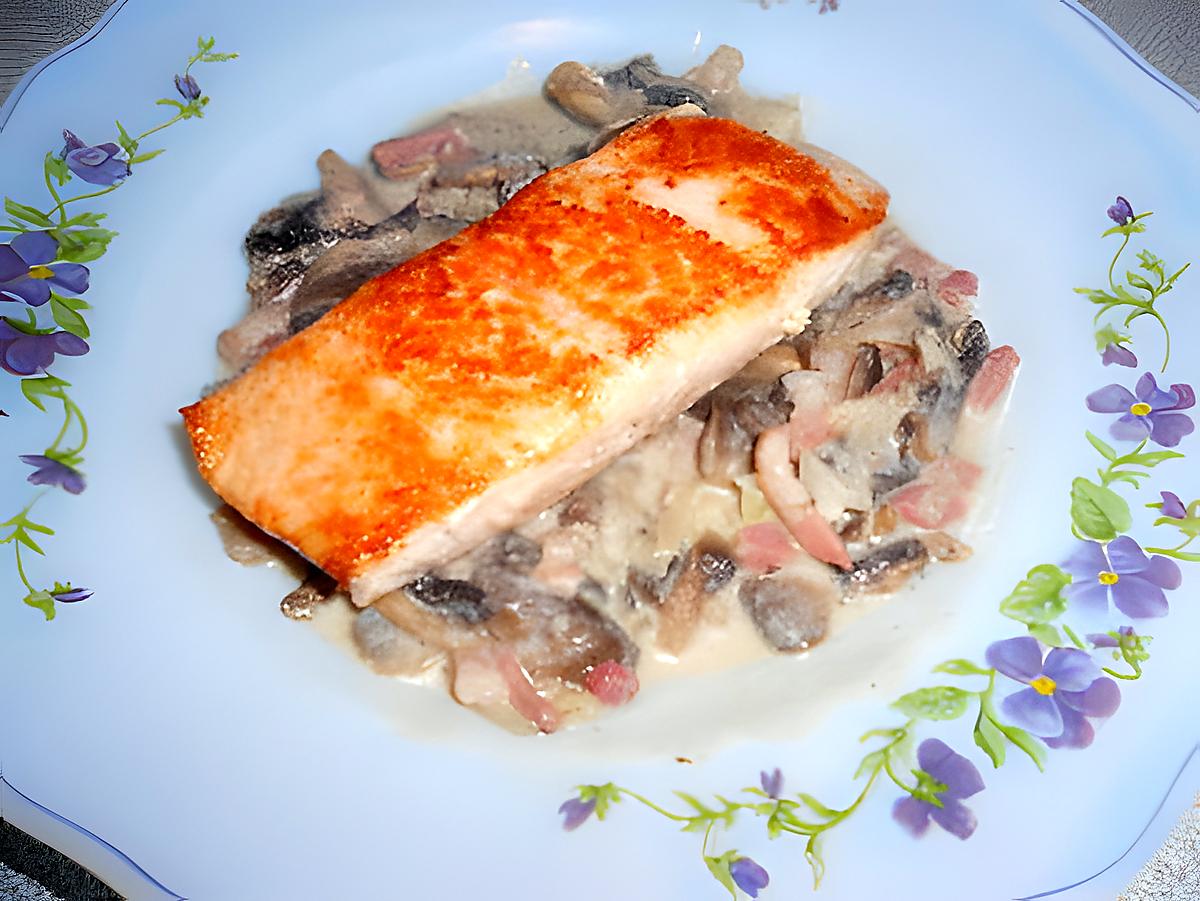 recette pavés de saumon au champignons et lardons