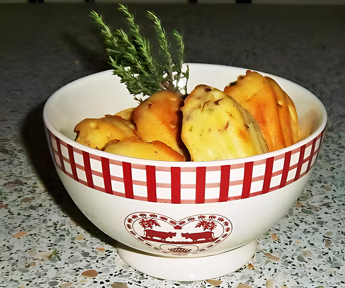 recette Madelaines salées au thym et aux lardons