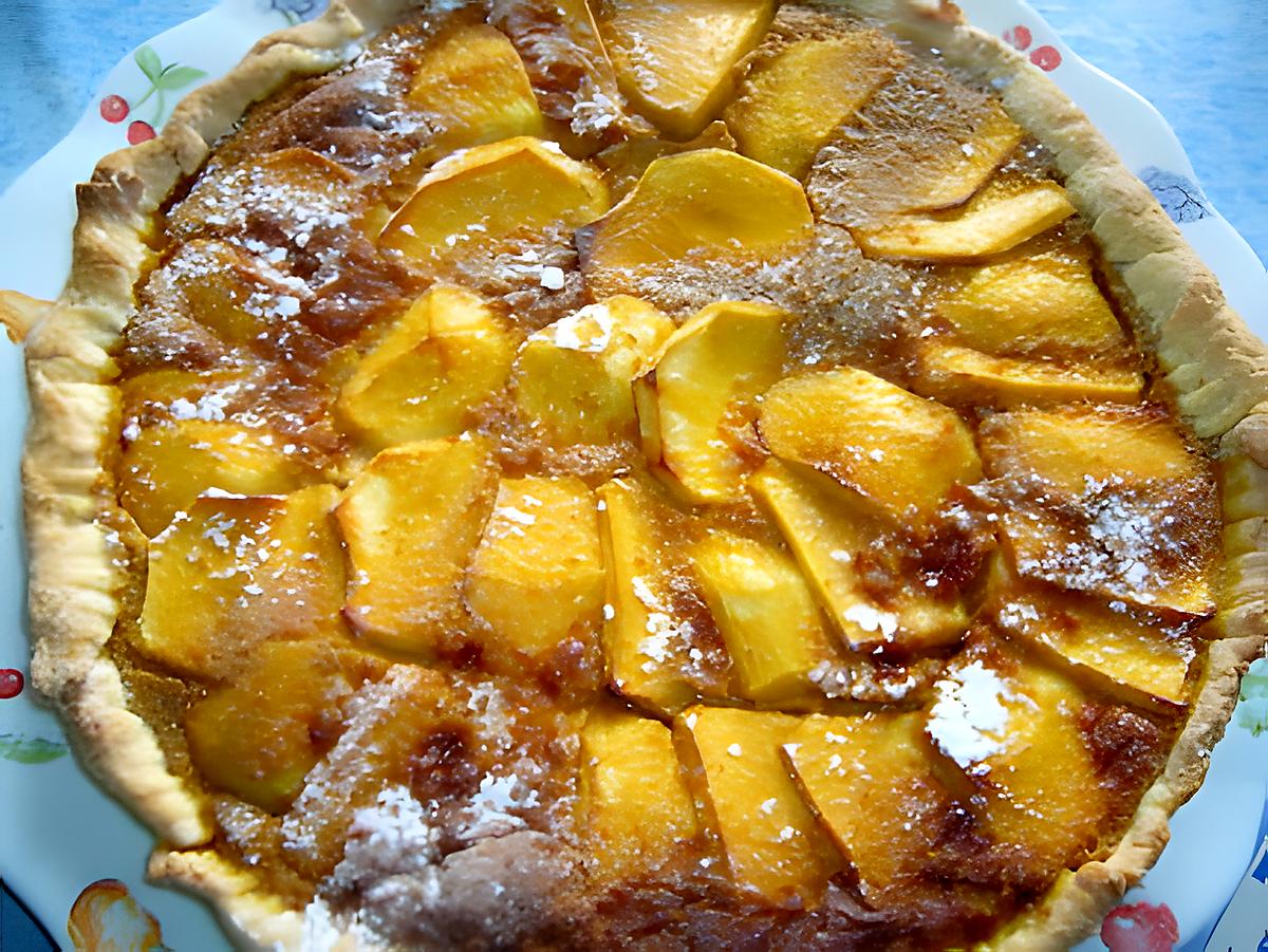 recette Tarte aux pommes flamande (avec pâte sucrée)