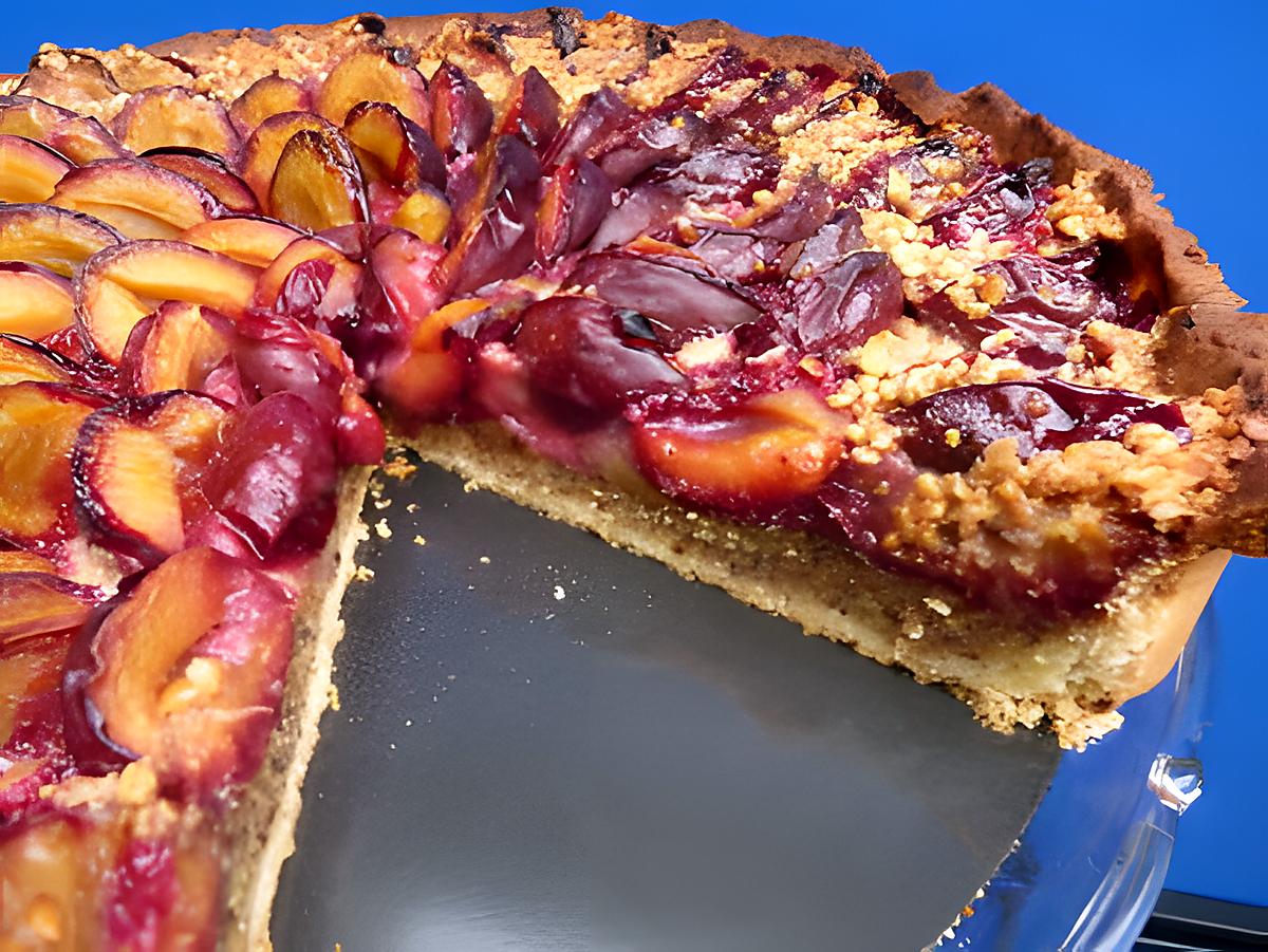 recette Tarte aux quetsches , crème de noisettes et croustillant pralin