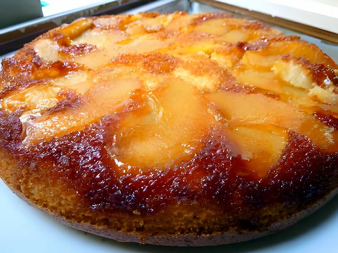 Gateau au yahourt et aux pommes caramélisées