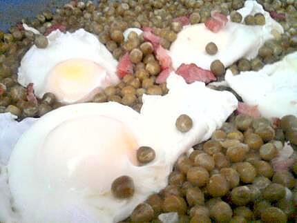 recette Petit pois aux lardons et oeuf pochés