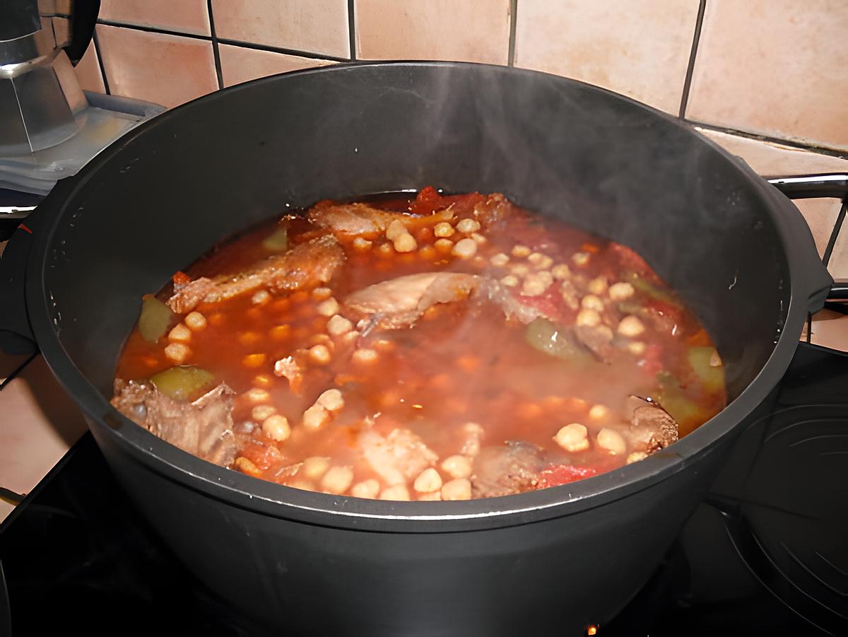 recette Poulet à la tomate et aux pois chiches