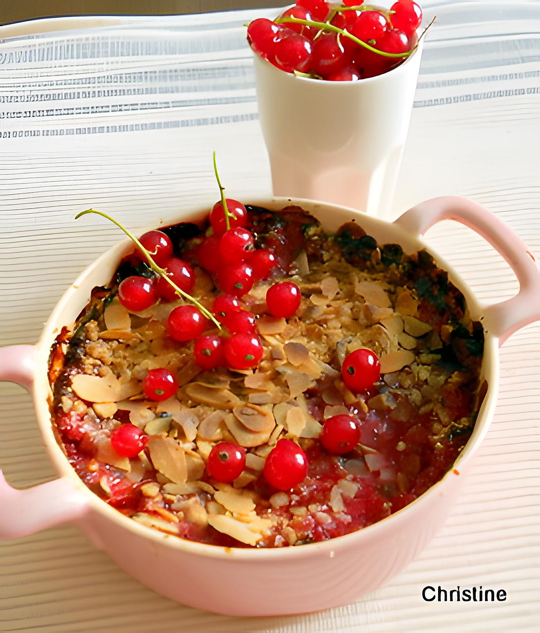 recette Crumble groseille-pommes-amandes