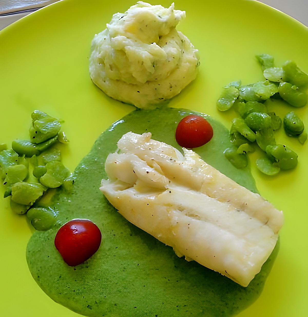 recette CABILLAUD FEVES PUREE AUX HERBES ET SON JUS D'HERBES PERSIL CIBOULETTE ET MACHE