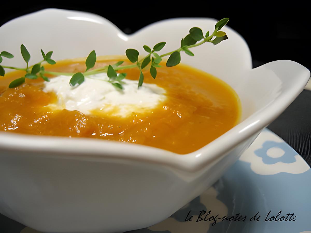 recette Velouté de butternut, mousse de chèvre au thym