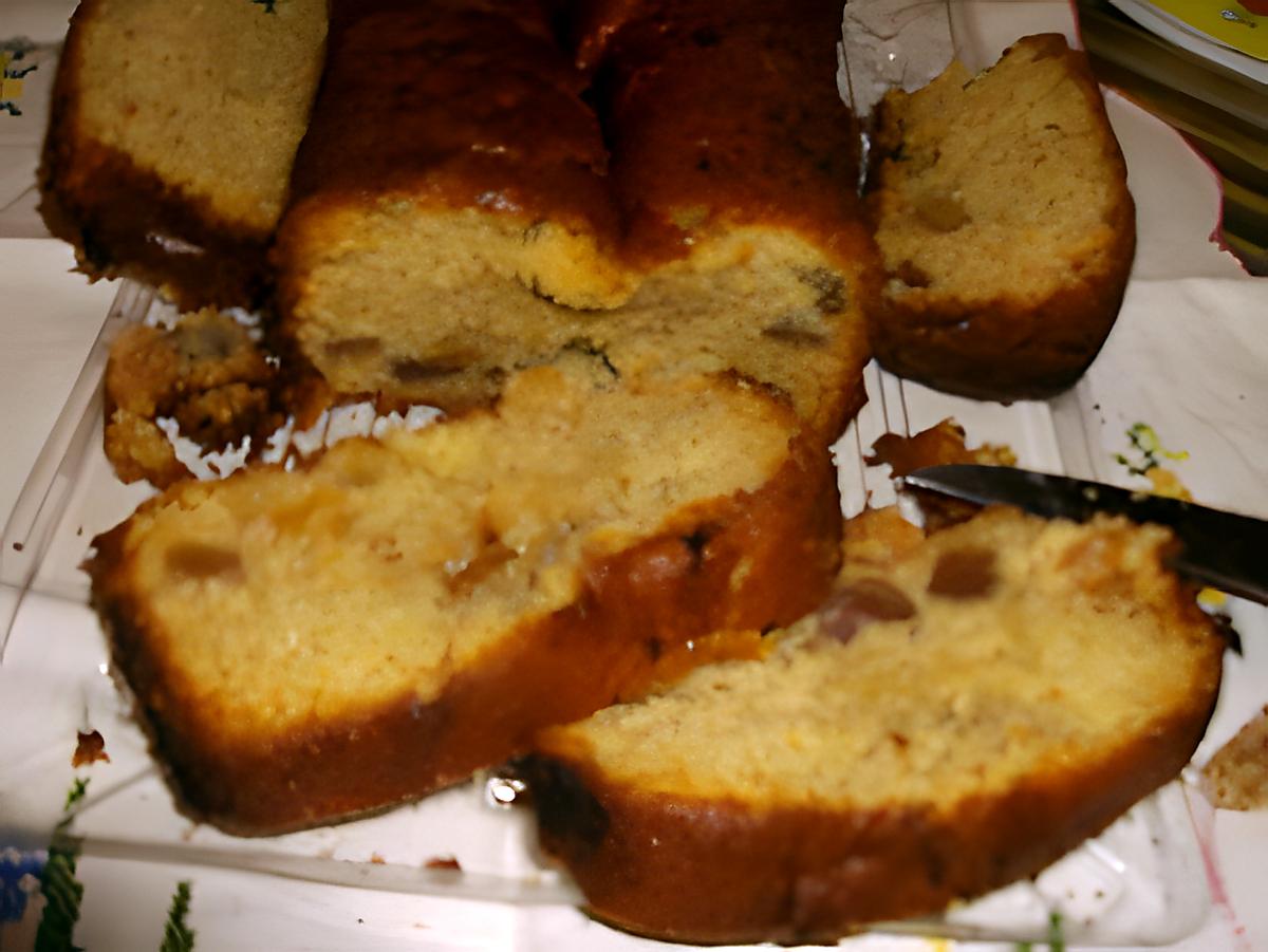 recette Cake aux fruits confits et raisins secs.