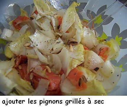 recette Salade d’endives , truite fumée et pignons de pin