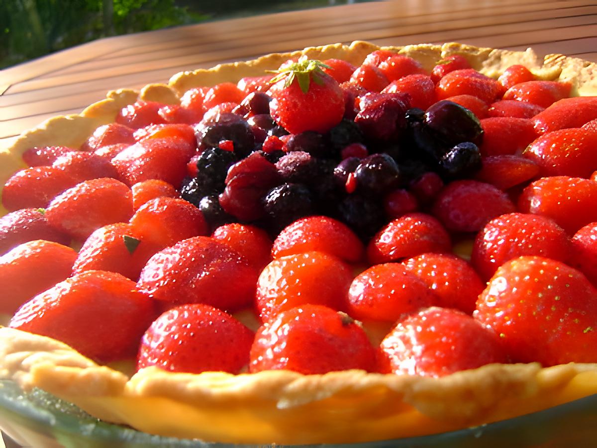 recette Tarte aux fraises et son Coeur de fruits rouges