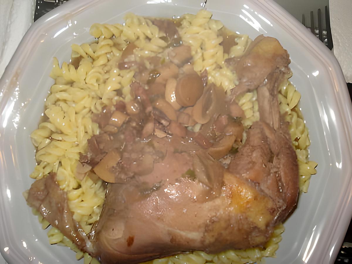 recette CUISSES DE POULET AU VIN ROUGE