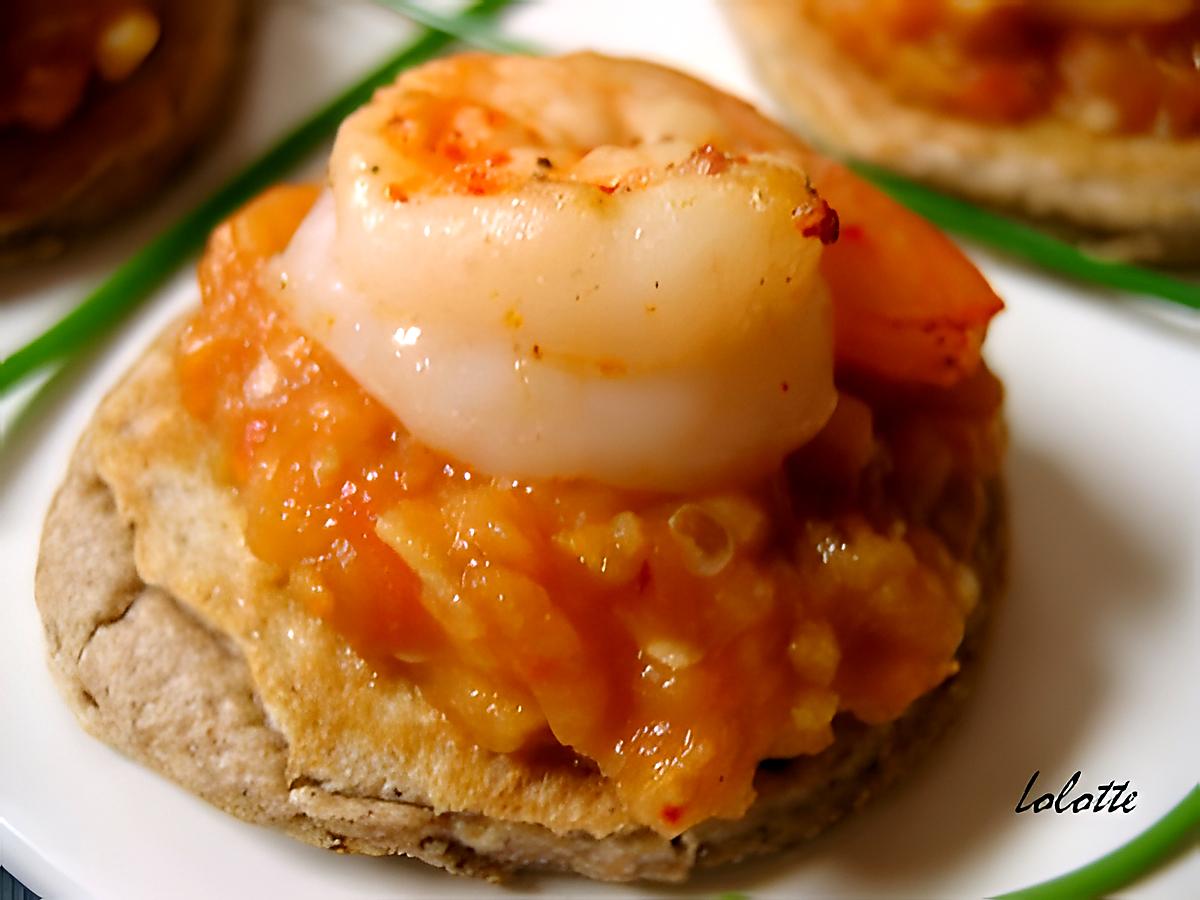 recette Canapés caviar aubergine-pomme et crevettes pimentées sur blinis à la farine de chataigne