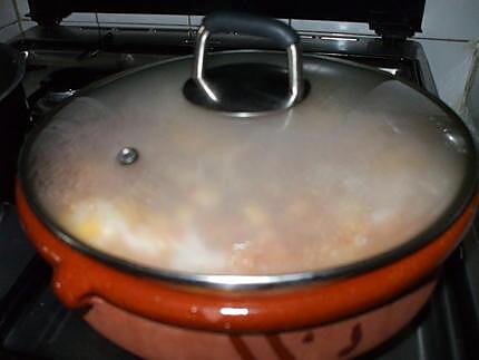 recette Tajine de mini boulettes en sauce tomate .. oeufs et pois-chiches....