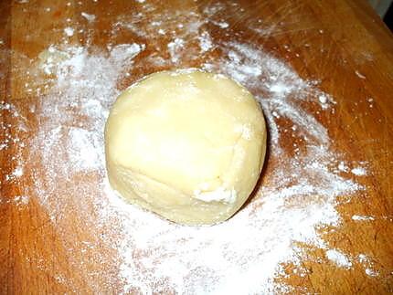 recette Empanadillas caseras... au fromage de chèvre et jambon blanc...( Cocas)...