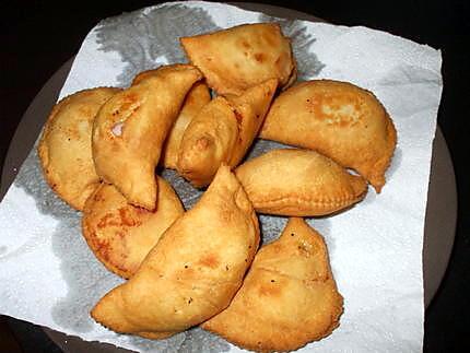 recette Empanadillas caseras... au fromage de chèvre et jambon blanc...( Cocas)...