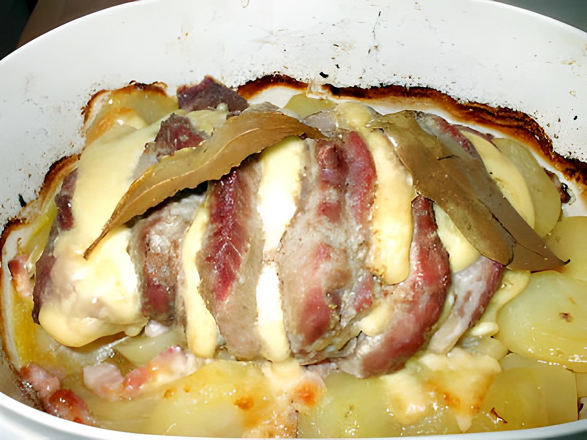 recette Rôti de Porc... pommes boulangères aux petits lardons... fondantes à coeur....