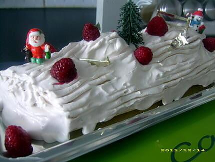 recette bûche de noël chantilly et framboises