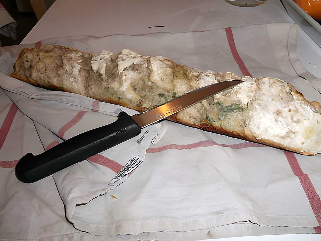 Pain au roquefort et au noix