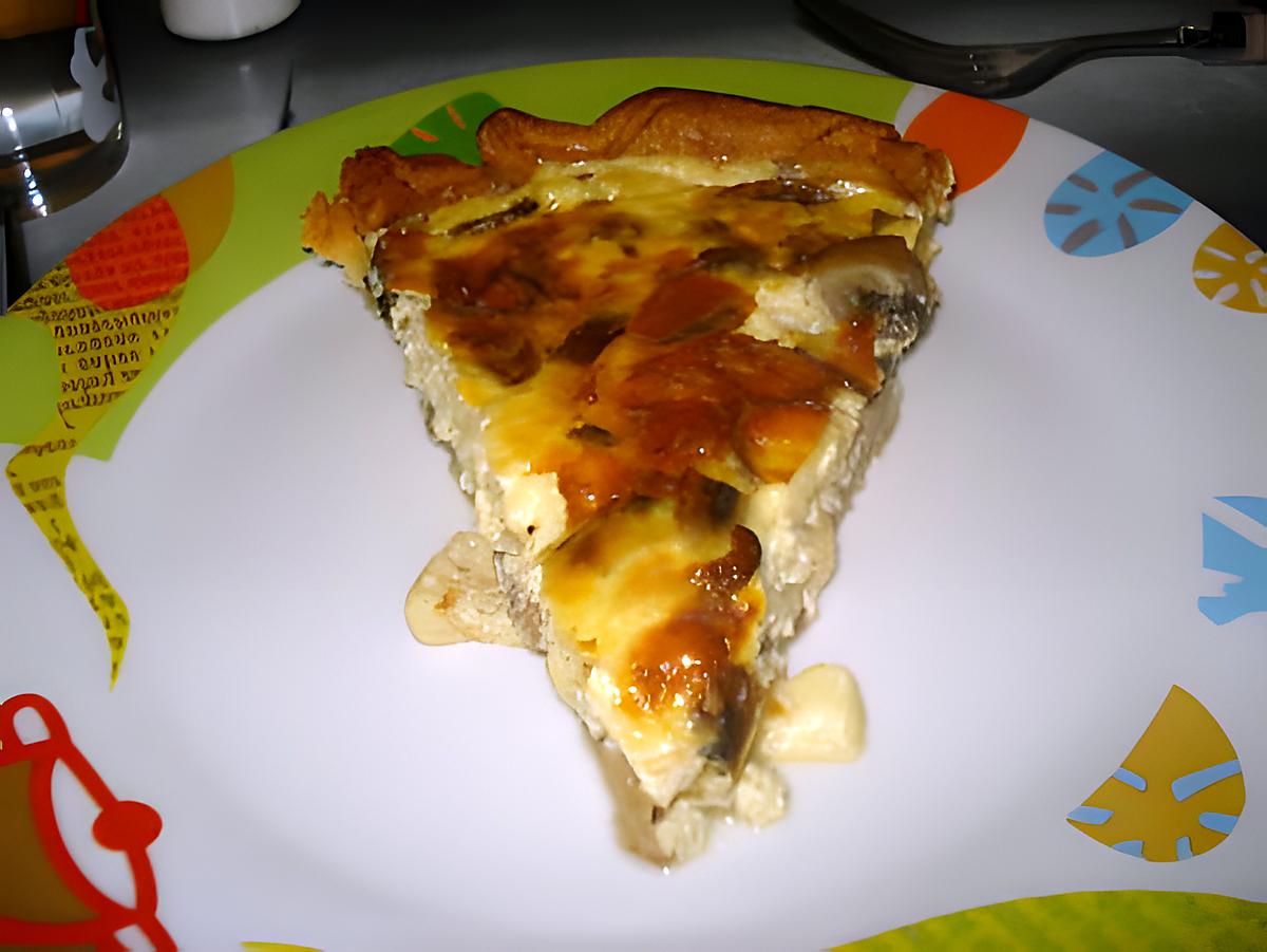 recette TARTE AUX CHAMPIGNONS ET AUX 3 FROMAGES