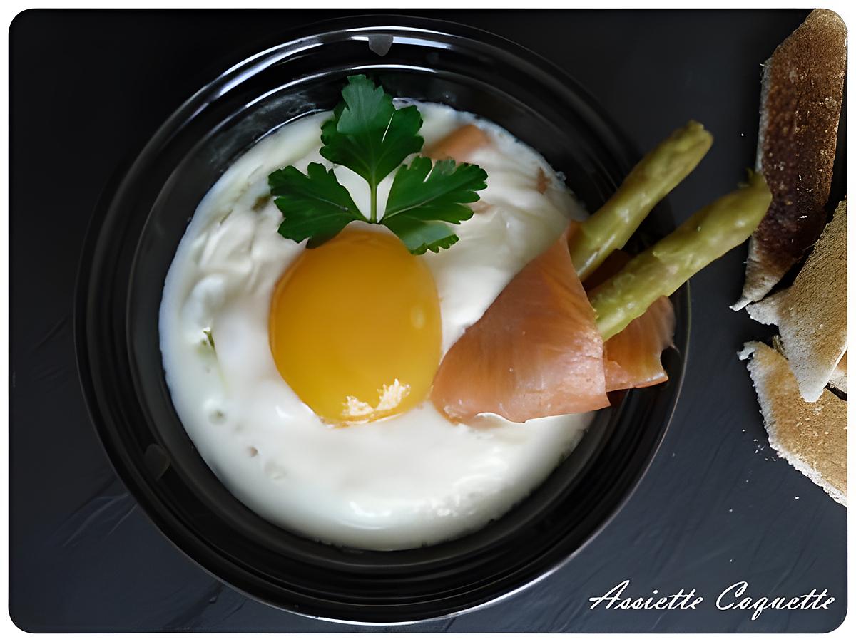 recette Oeuf Cocotte aux Saumon fumé et Aserges vertes