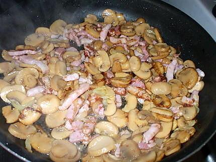 recette Tagliatelles Fraîches aux petits lardons....( Pour femmes pressées...)..Rapide et succulent...