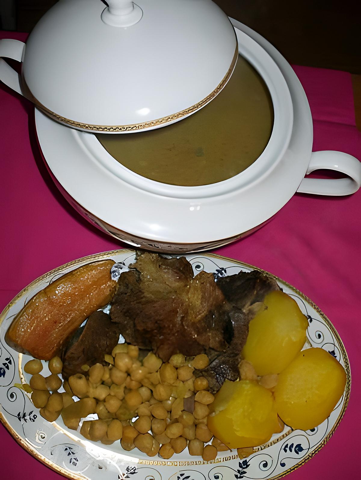 recette " Cocido con patatas y garbanzos.....(...Pot au feu...)...