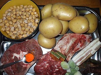 recette " Cocido con patatas y garbanzos.....(...Pot au feu...)...