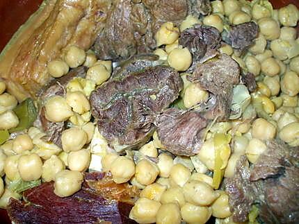 recette " Cocido con patatas y garbanzos.....(...Pot au feu...)...