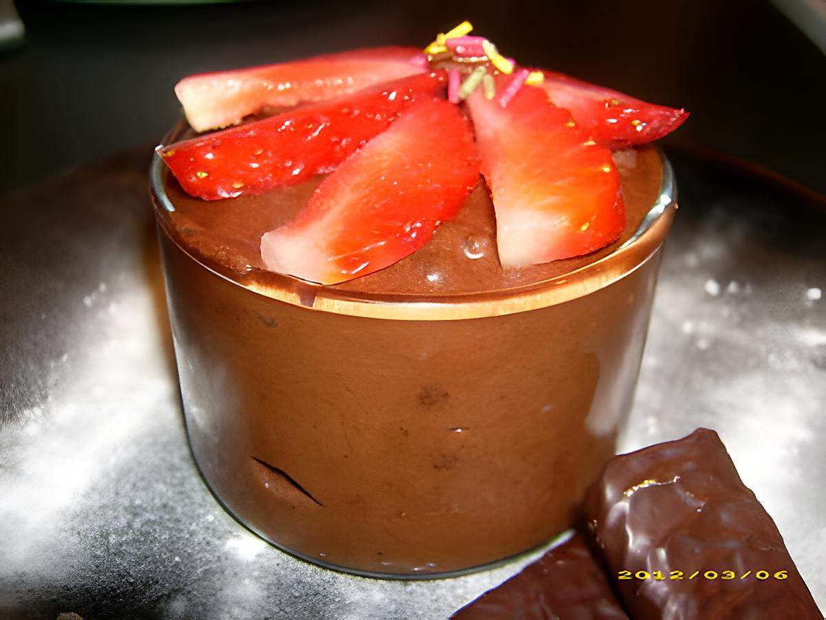 recette mousse croquante au chocolat et aux fraises