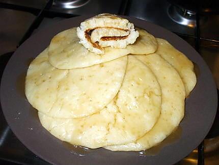 recette " Baghrir... de tata Taous....". ( Crêpes Marocaines.. au miel.....)