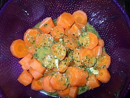 recette " Salade fraîche de carottes à la Marocaine "...